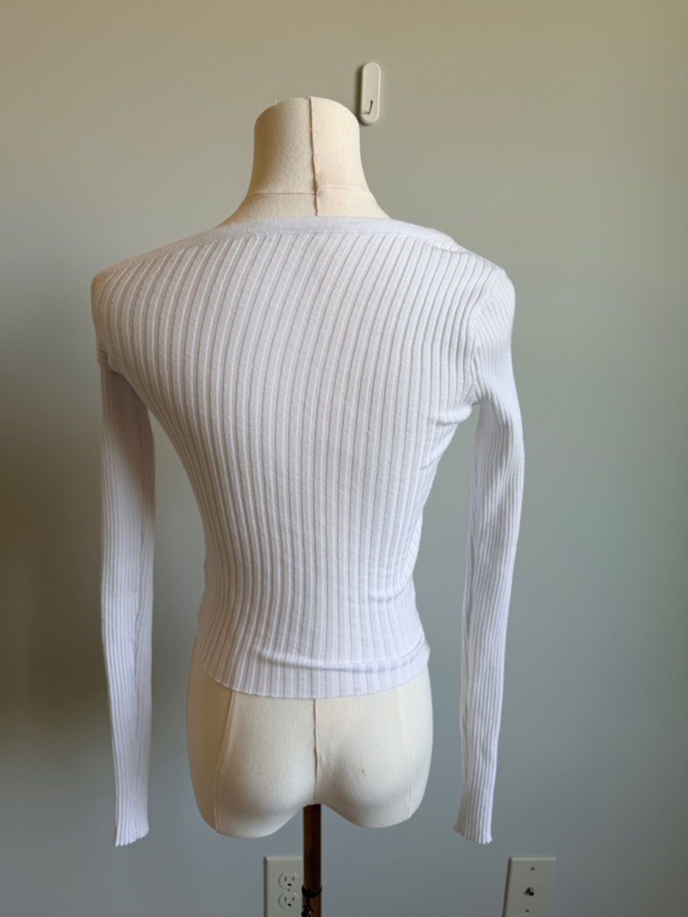 Off-Shoulder Ribbed Knit Sweater - White - Picture 3 of 4